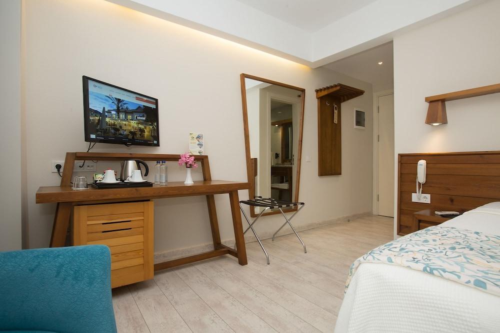 Dedeminn Marina Hotel Göcek Extérieur photo