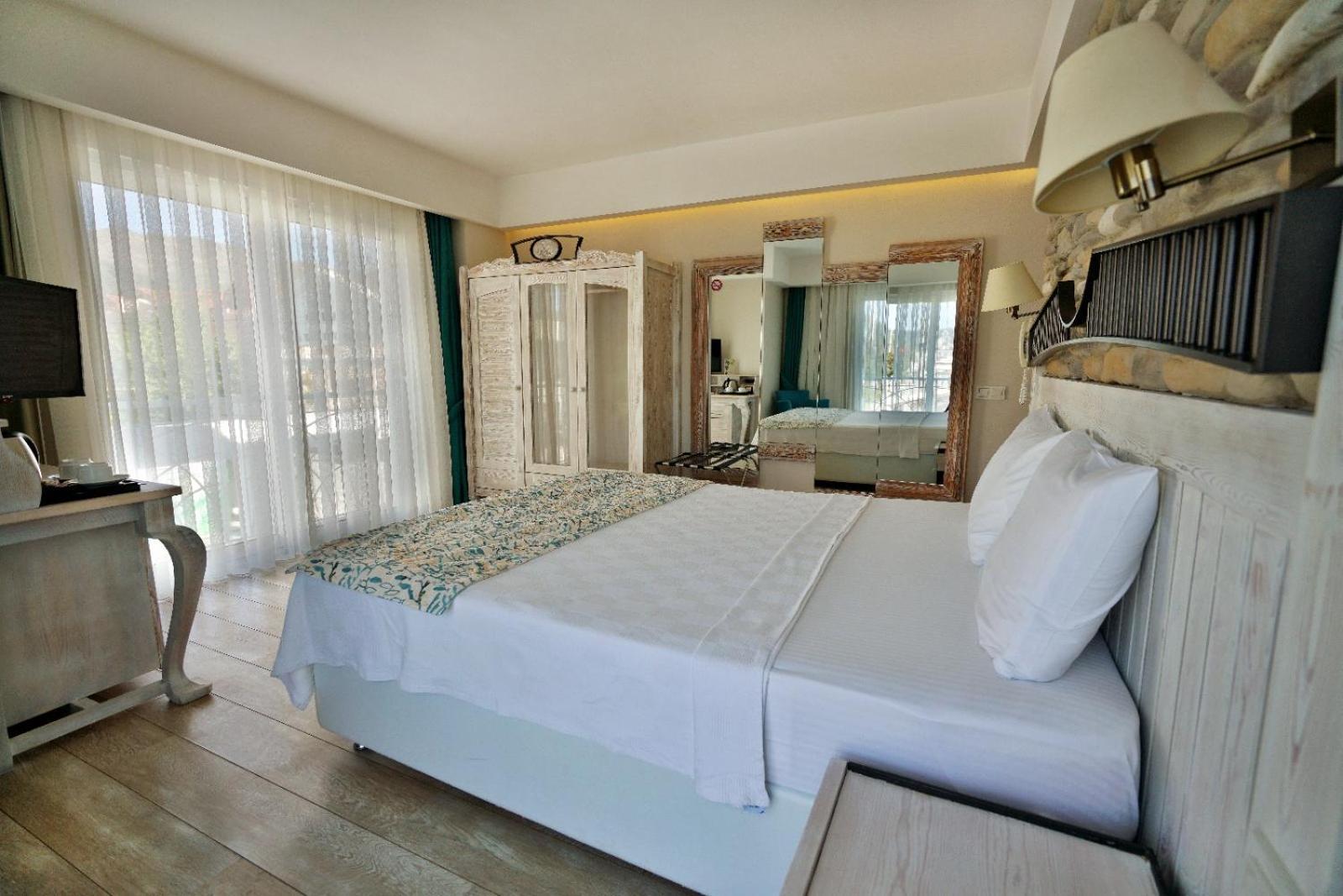 Dedeminn Marina Hotel Göcek Extérieur photo
